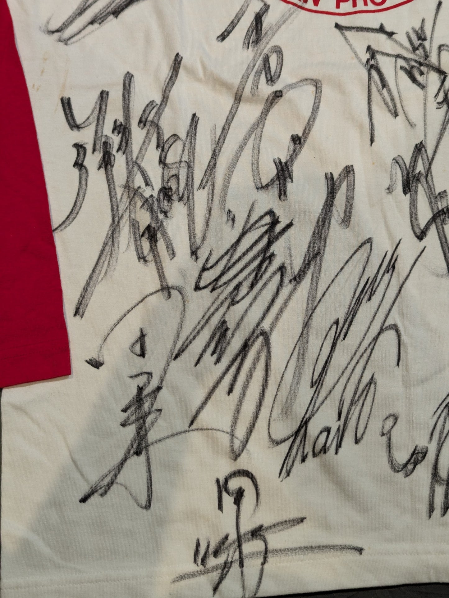 ★30選手直筆サイン入り!!★ ライオンマーク クラシックラグラン七分袖Tシャツ(ホワイト×レッド)