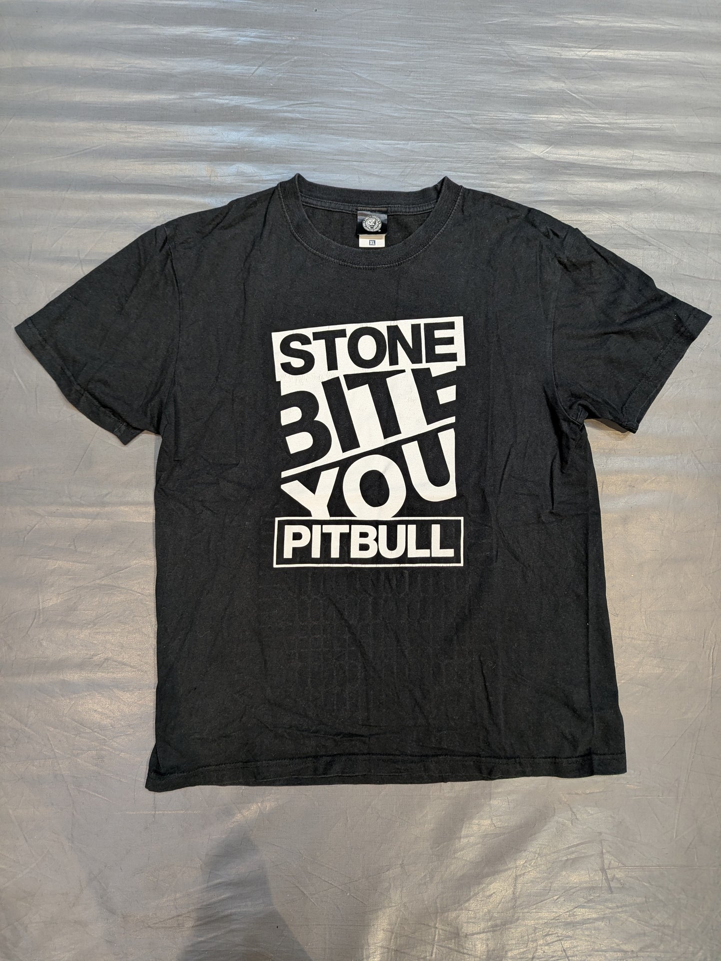 石井智宏「STONE PITBULL ワード」Tシャツ