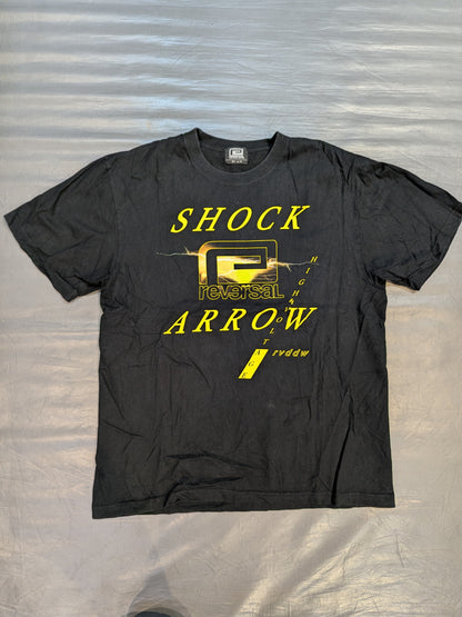 SHO「SHOCK ARROW BIG MARK」Tシャツ