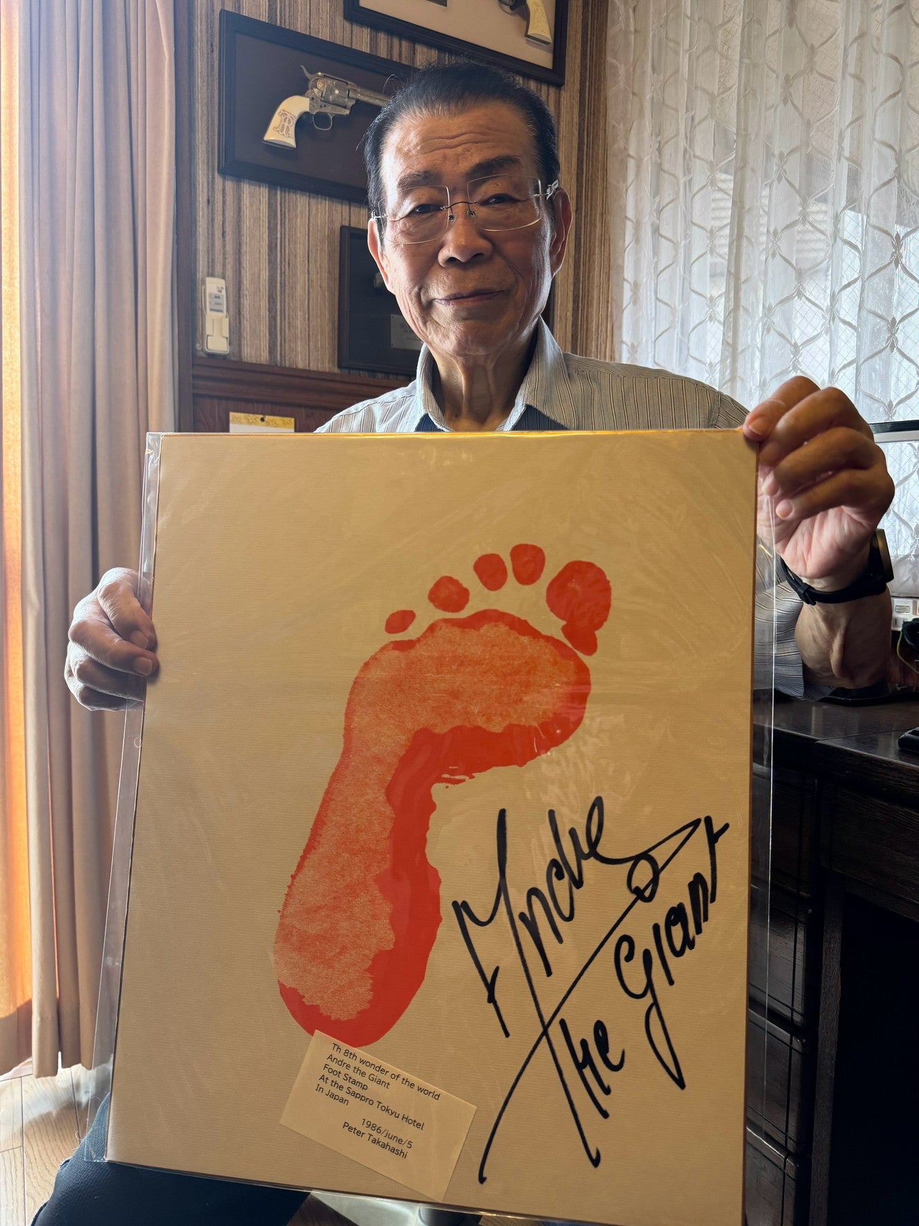 Andre the Giant Signature with Both Hands and Feet ★ Shikishi (Autograph board ) Mr. Takahashi's Secret Collection, The Final Set! ★ Sweater worn by him woodblock print & photo panel set