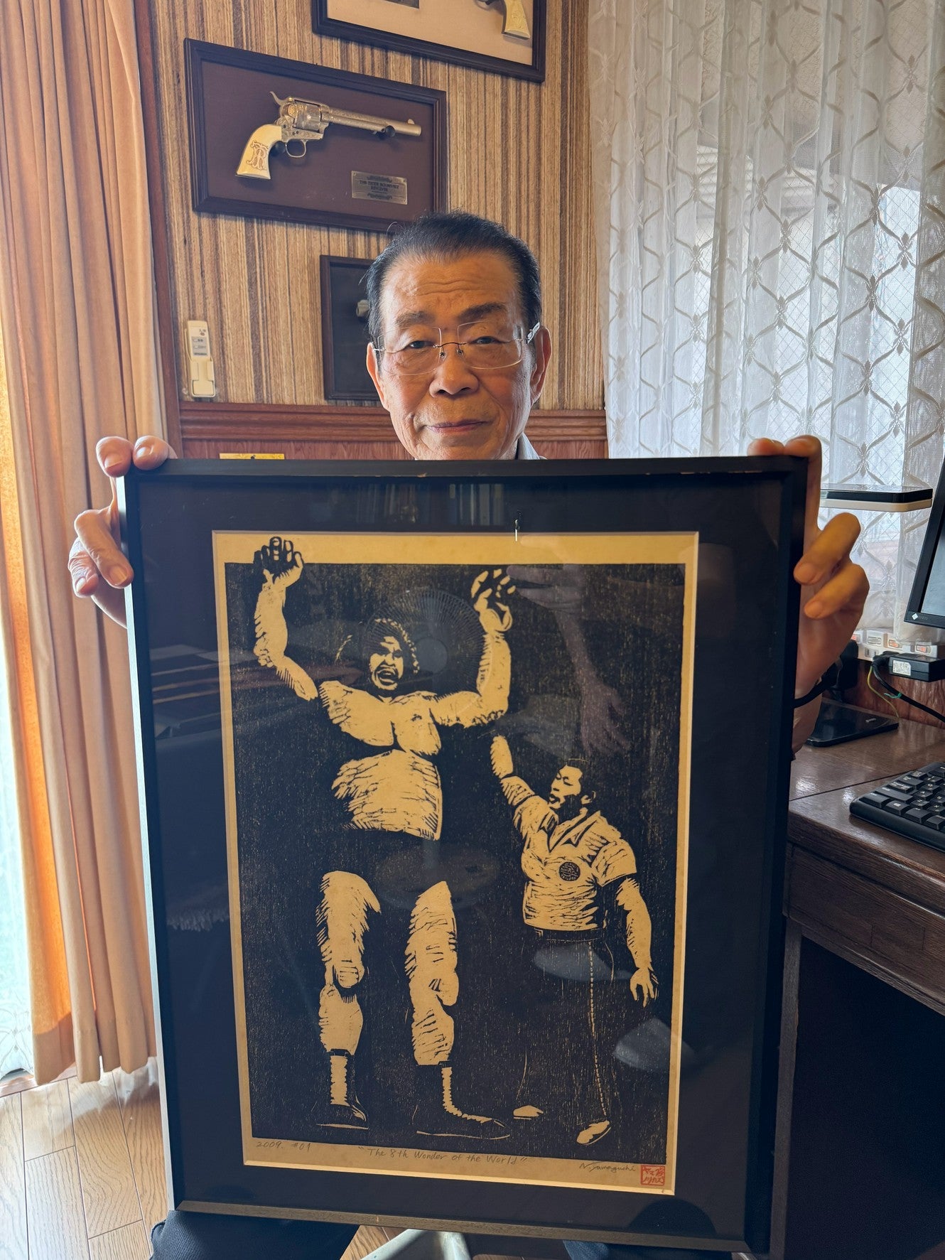 Andre the Giant Signature with Both Hands and Feet ★ Shikishi (Autograph board ) Mr. Takahashi's Secret Collection, The Final Set! ★ Sweater worn by him woodblock print & photo panel set