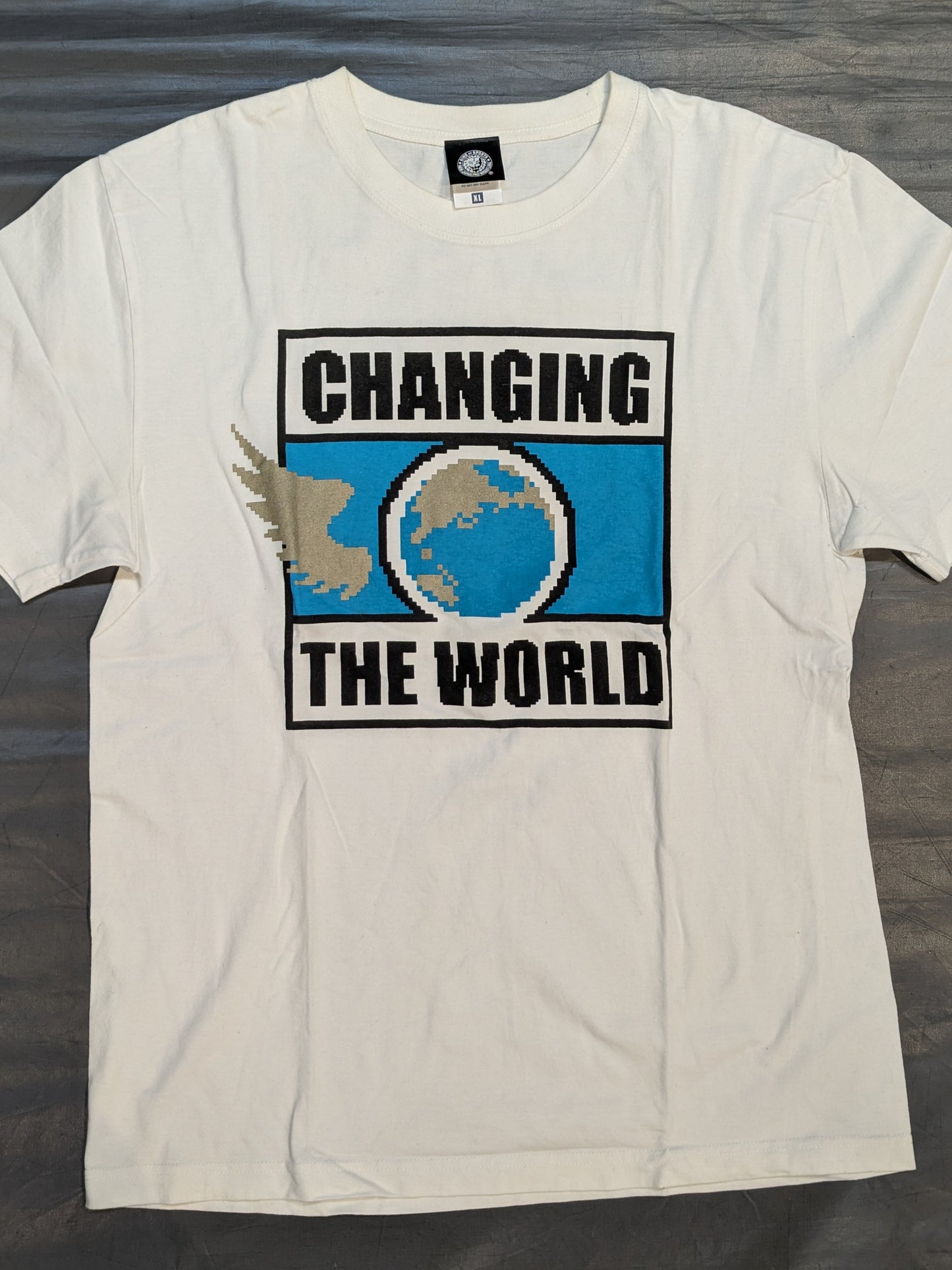 ケニー・オメガ「CHANGING THE WORLD」Tシャツ(オフホワイト)