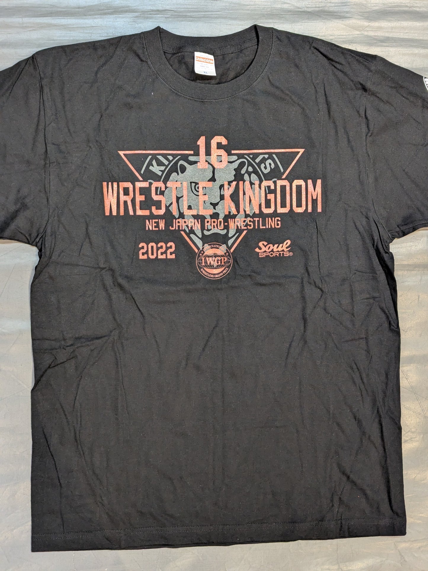 WRESTLE KINGDOM 16 大会記念「SOUL SPORTS」Tシャツ①