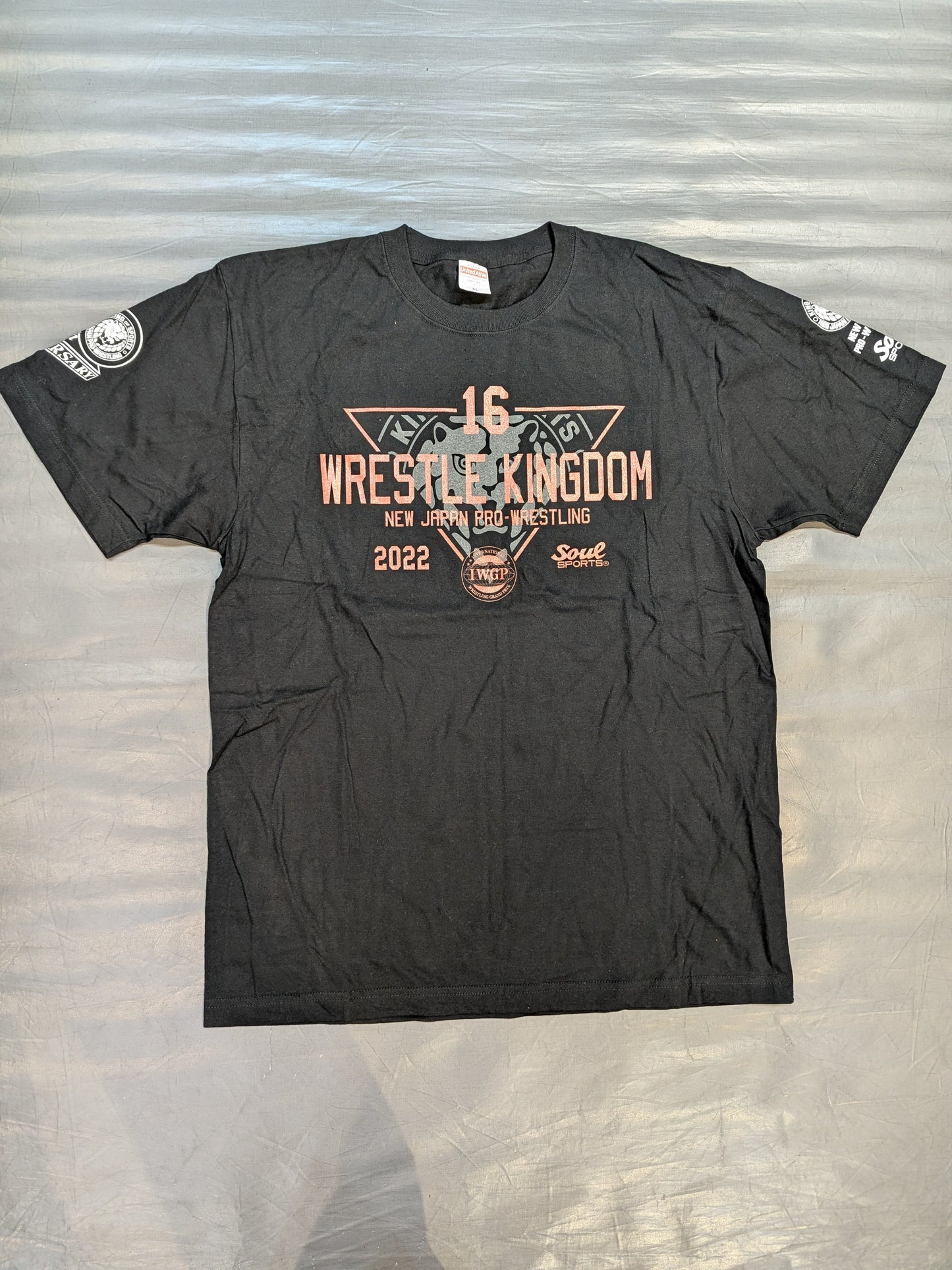 WRESTLE KINGDOM 16 大会記念「SOUL SPORTS」Tシャツ①