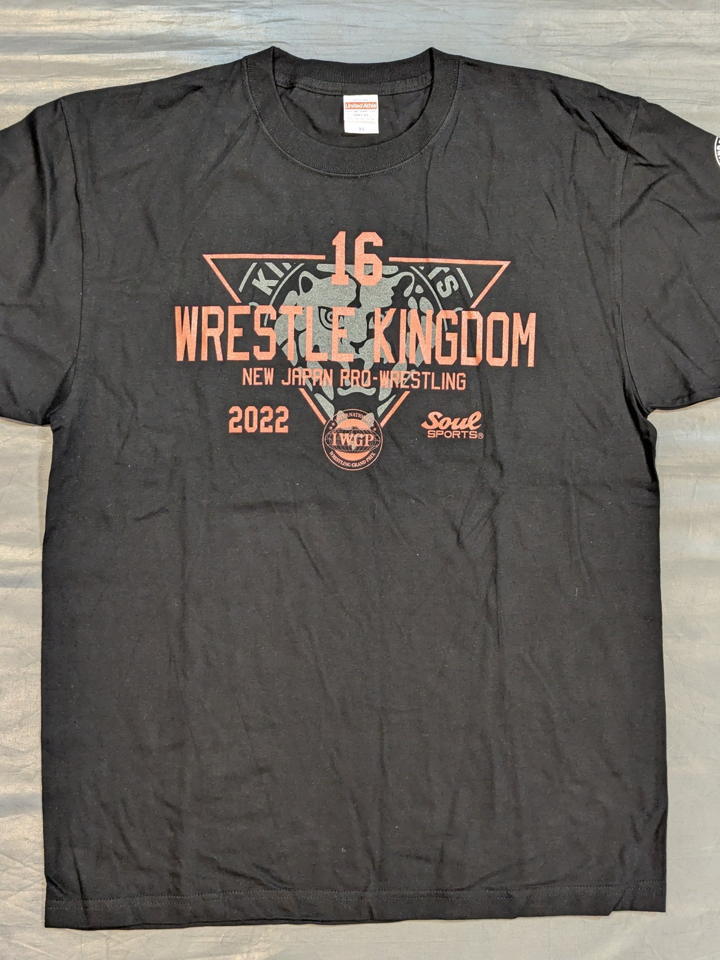 WRESTLE KINGDOM 16 大会記念「SOUL SPORTS」Tシャツ②