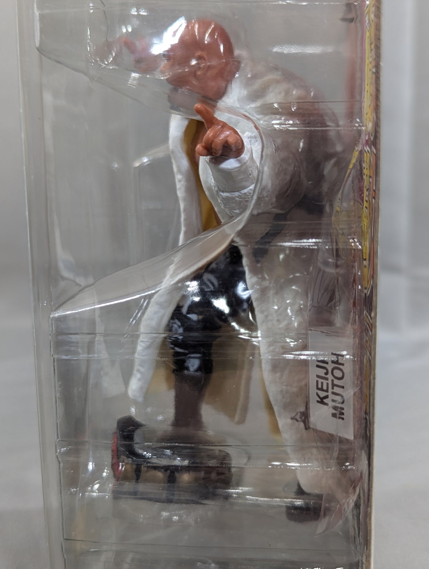 Muto Keiji  (White Gown, LOVE Pose, UN Belt)