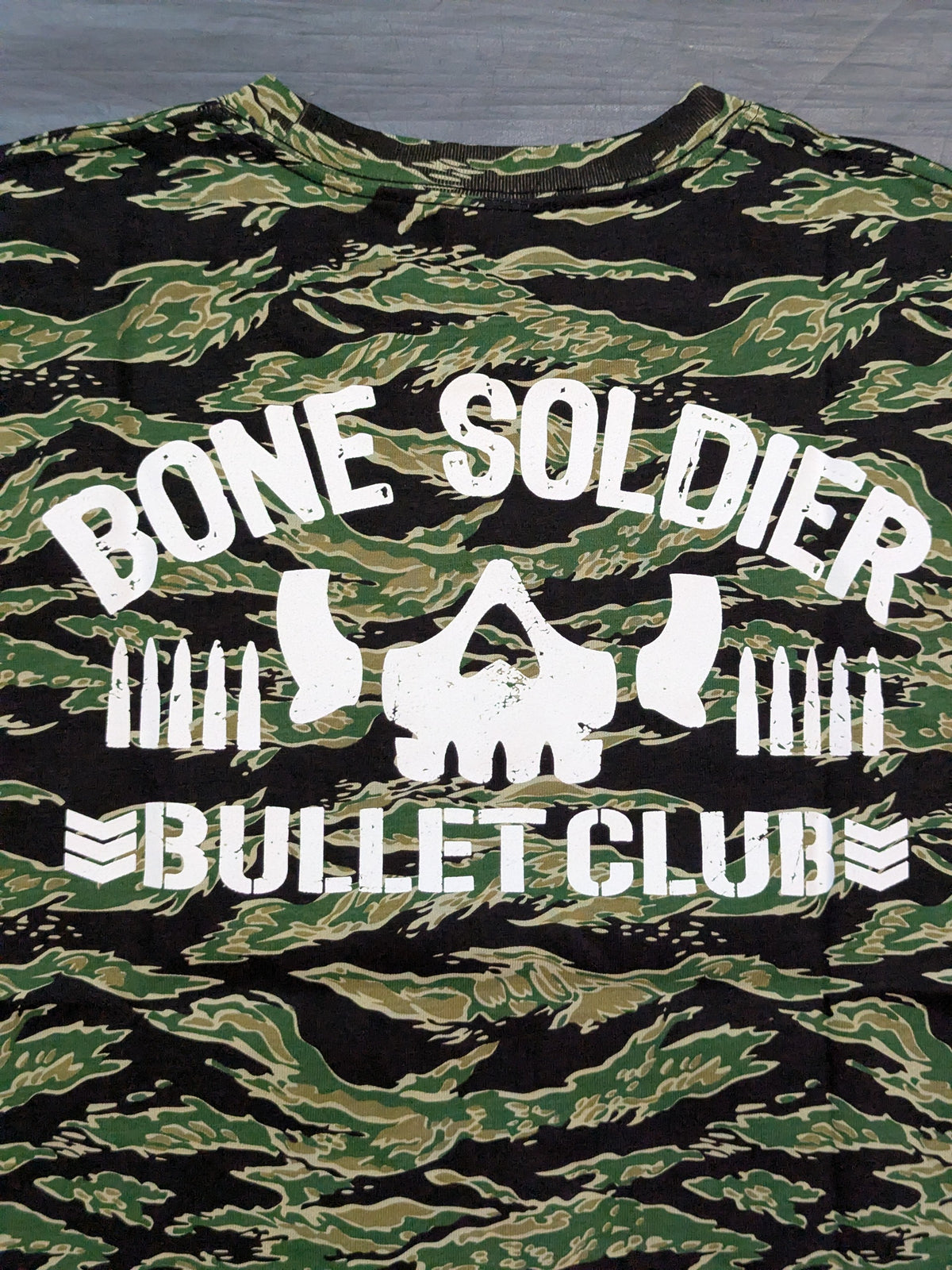 [Kenny Omega hand signed autograph] BULLET CLUB 'Tiger Stripe' T-shirt