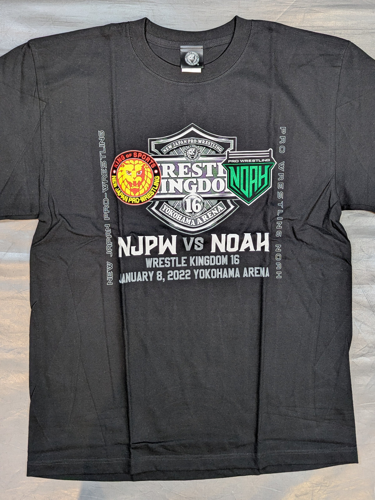 WRESTLE KINGDOM 17 Event Commemorative 'NJPW vs NOAH' T-Shirt (3)