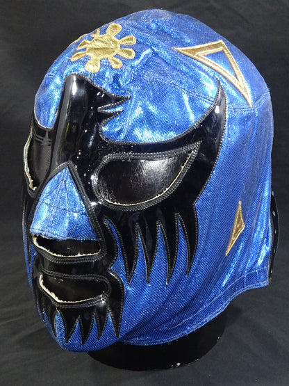 ★ Mil Mascaras, commonly known as the "Doorknob" ★