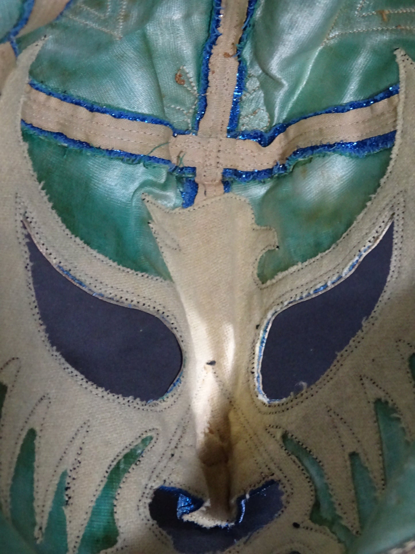 ★ Mil Mascaras, commonly known as the "Doorknob" ★