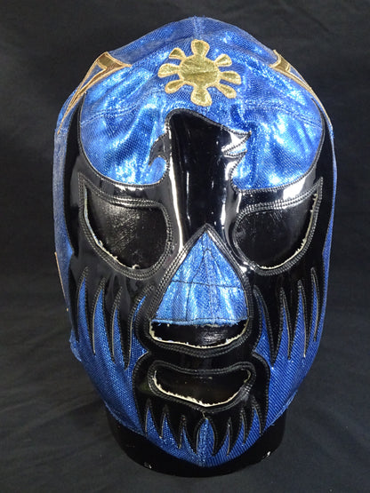 ★ Mil Mascaras, commonly known as the "Doorknob" ★