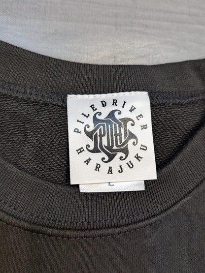 パイルドライバー原宿「GOTCH STYLE UNIVERSITY」スウェット①(宝ブラック)