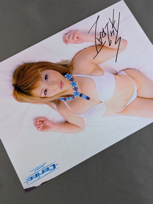 Io Shirai (Iyo Sky)  hand signed autograph Pro-Photo (J-1)