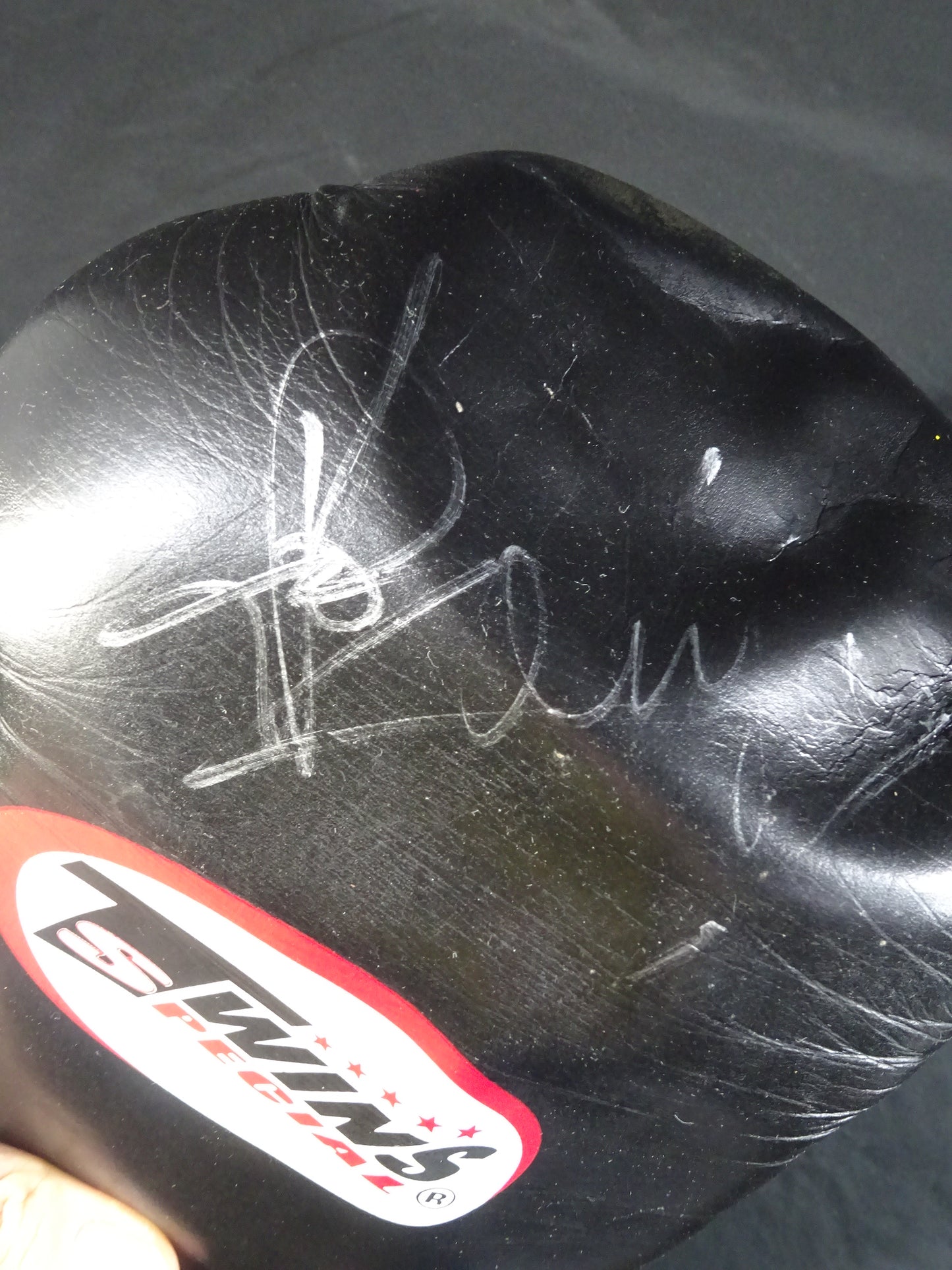 Remy Bonjasky ★: gloves worn by him ★ during practice