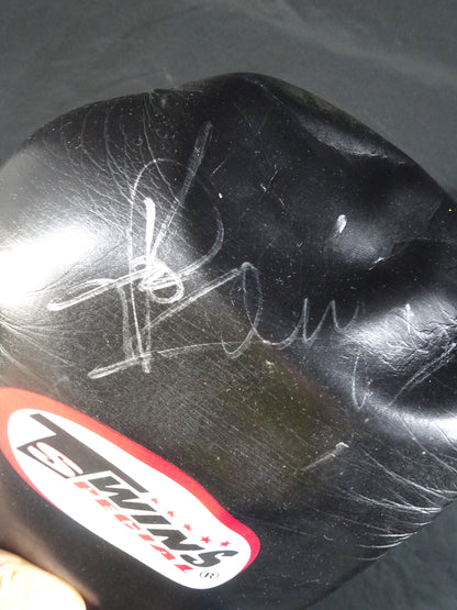 Remy Bonjasky ★: gloves worn by him ★ during practice