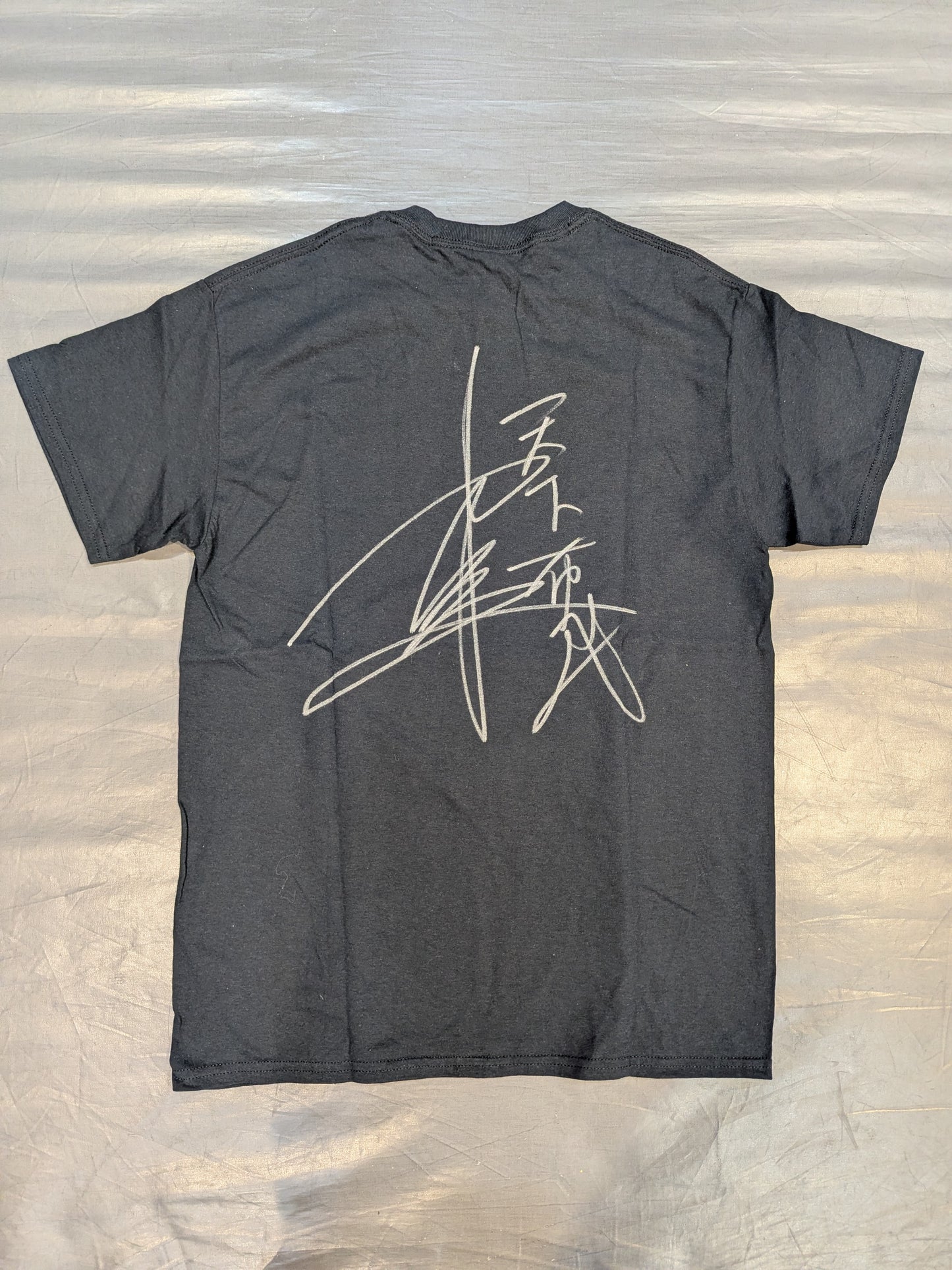 【hand signed autograph】Yoshitatsu "BULLET CLUB HUNTER" T-shirt (Black)