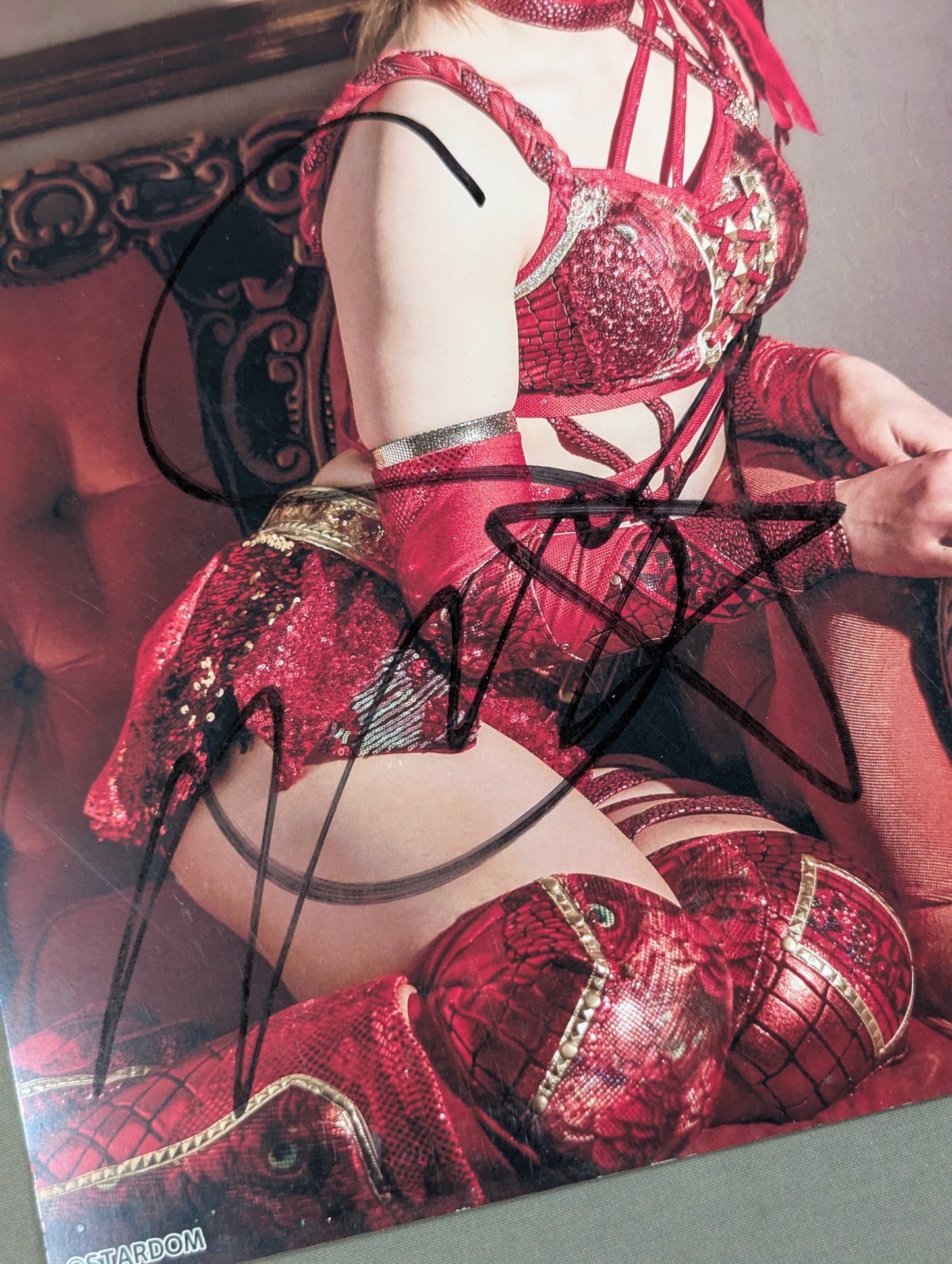 Akari hand signed autograph Stardom Pro-Photo (K-8)