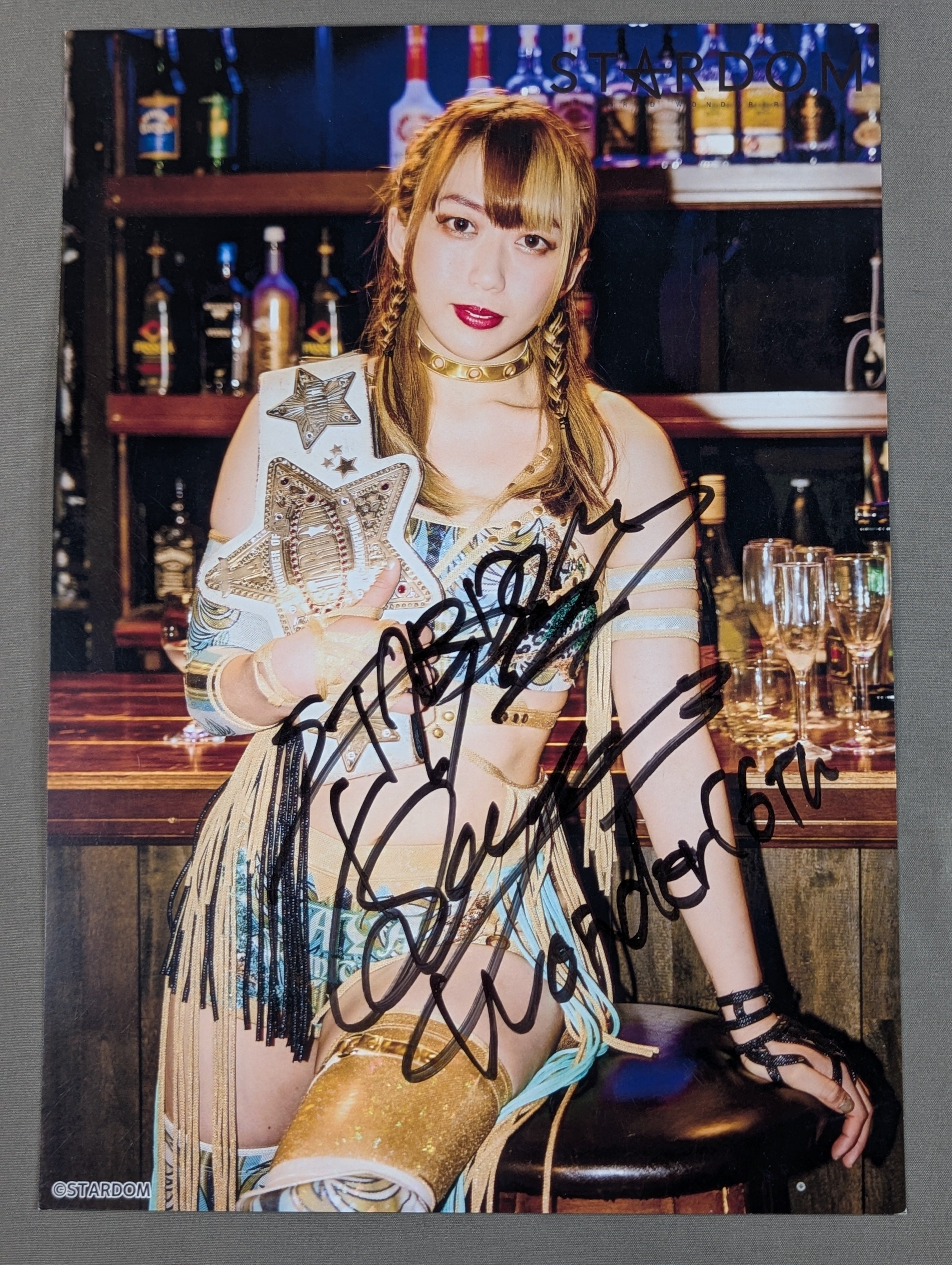 スターダムポートレート 上谷沙弥 直筆サイン入り スターダムポートレート(D-7) – 闘道館