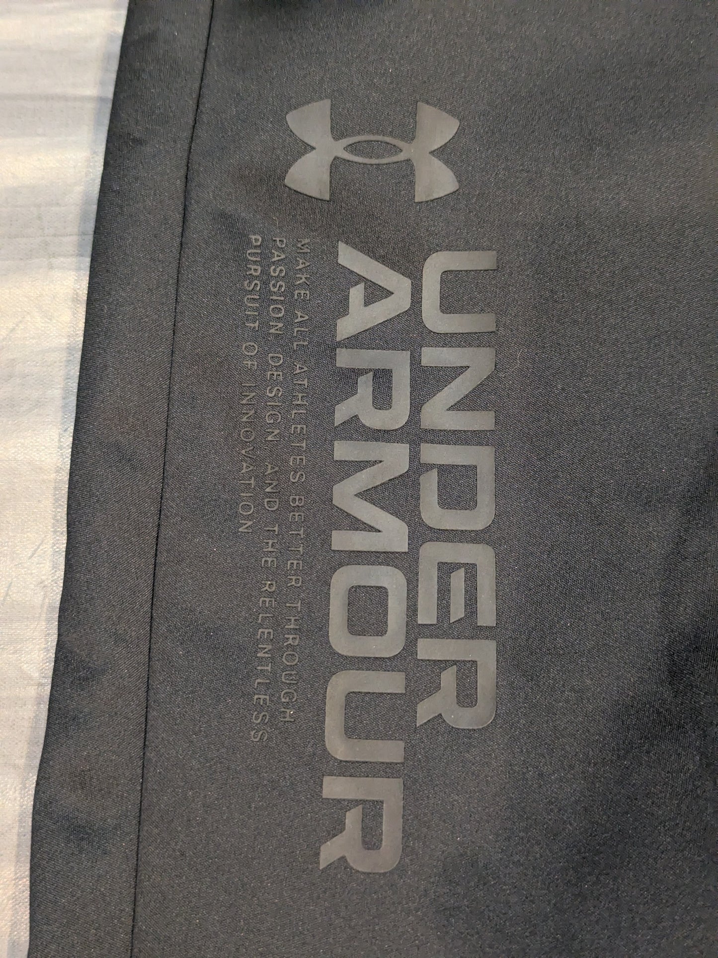 New Japan Pro Wrestling ×UNDER ARMOUR Lion Mark  Winter Knit 3-Layer Pants