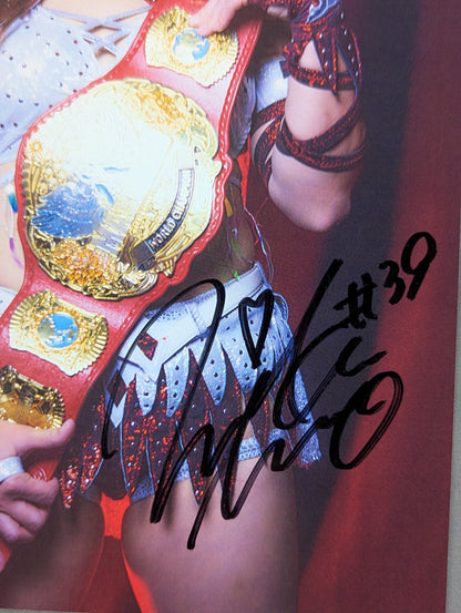 Miku Aono  hand signed autograph Pro-Photo (H-1)