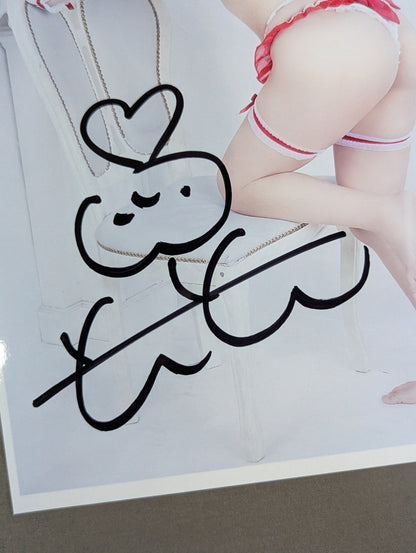 Momoka Hanazono  hand signed autograph  Strawberry Costume Pro-Photo (A-5)