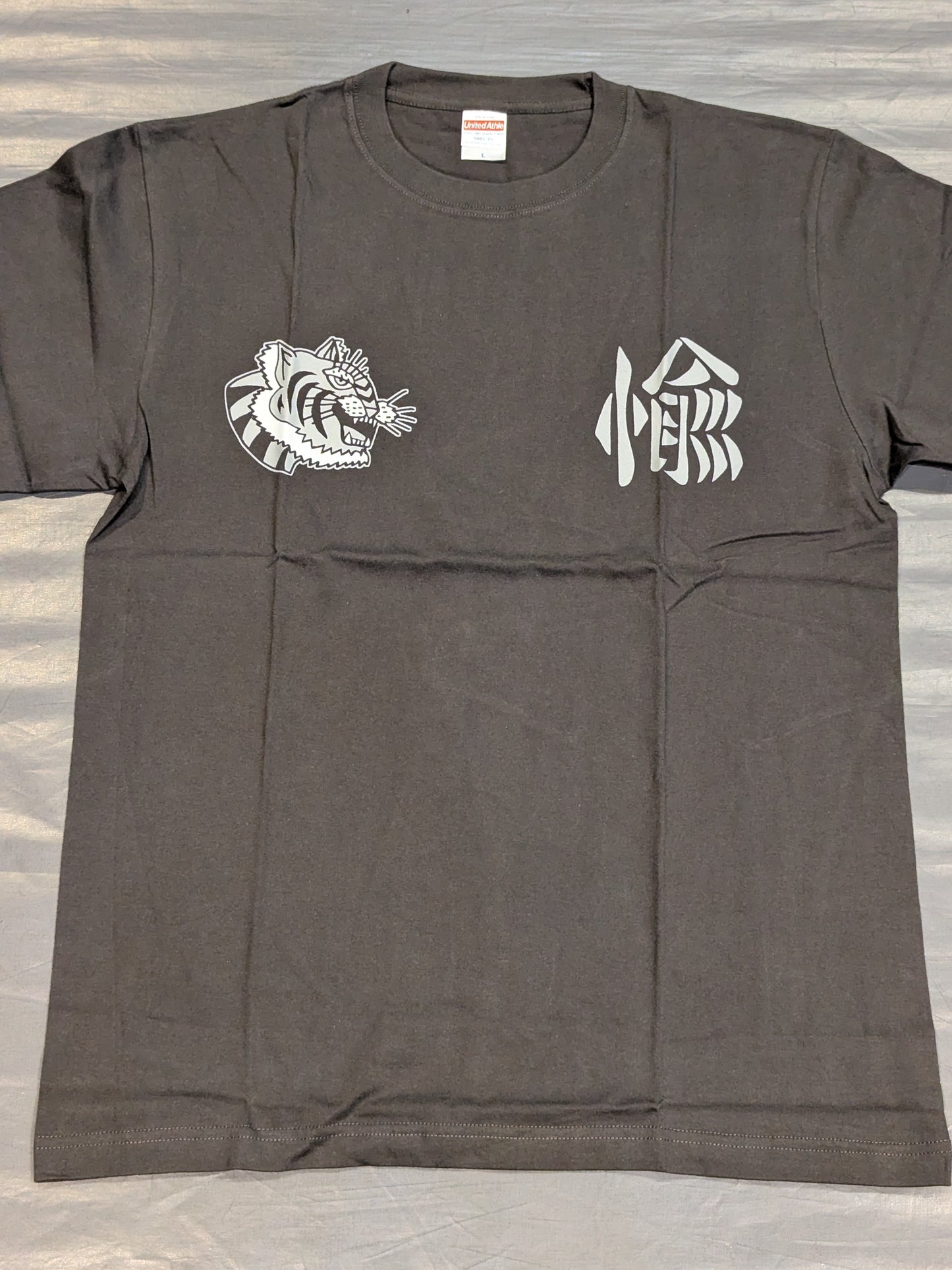 T-Hawk「TOKYO/JAPAN」Tシャツ(スミクロ)
