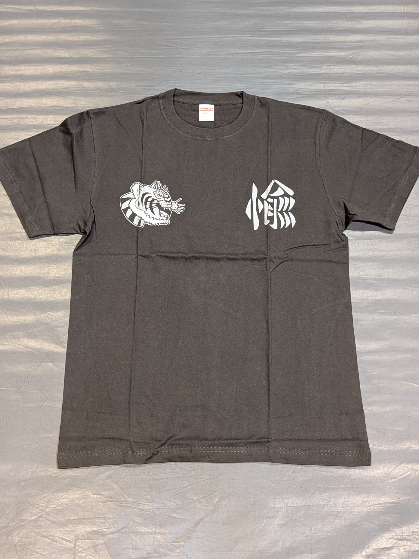T-Hawk「TOKYO/JAPAN」Tシャツ(スミクロ)