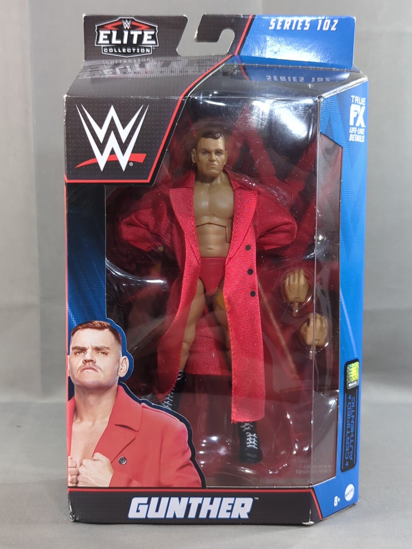 Gunter (red trench coat)