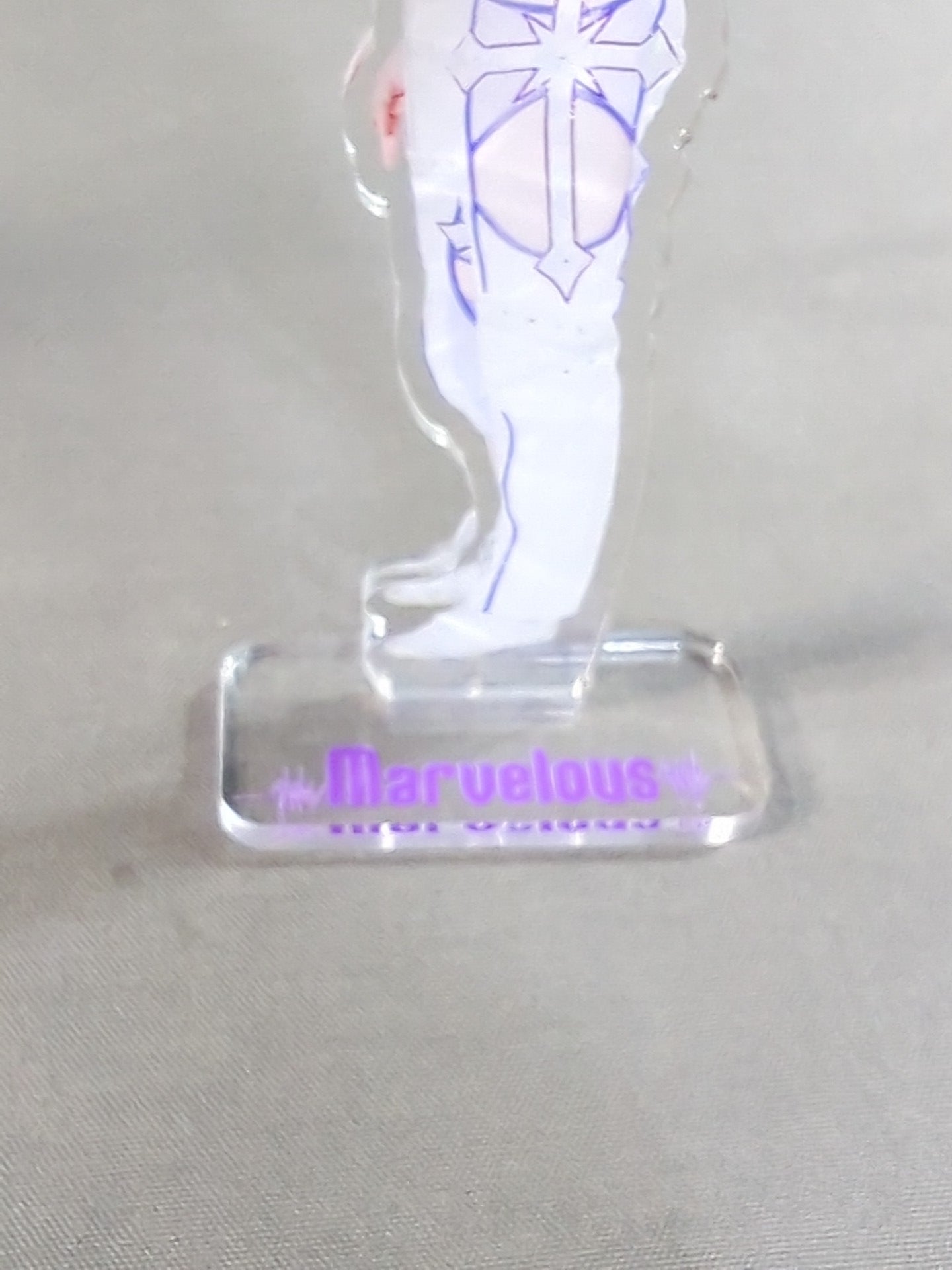 Maria Acrylic Stand (2)