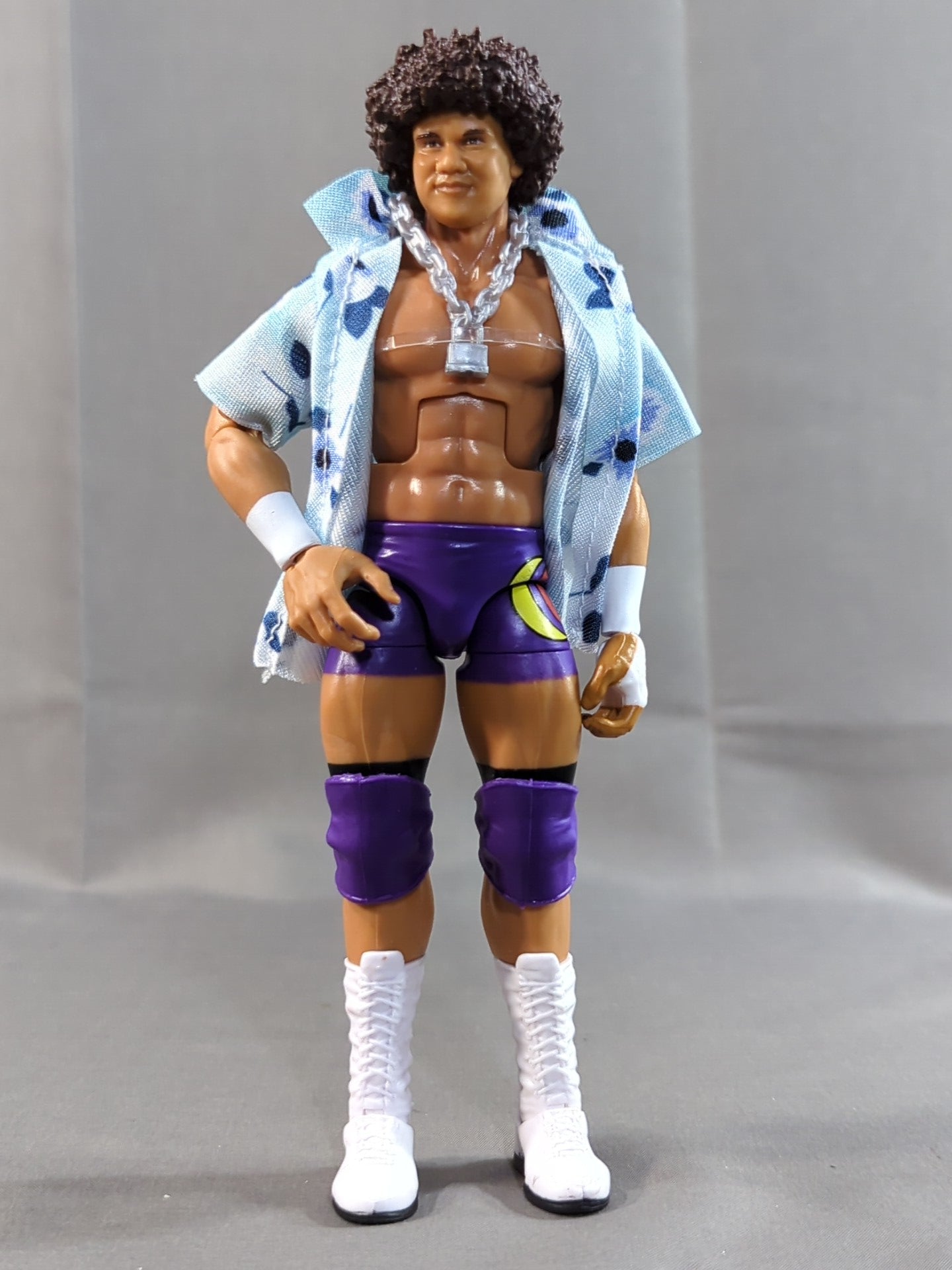 Carlito (light blue shirt)