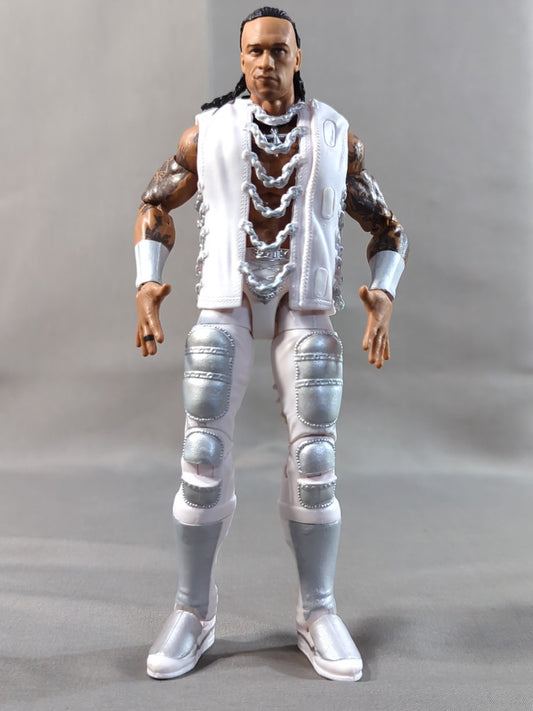 Damian Priest (White & Silver Costume)