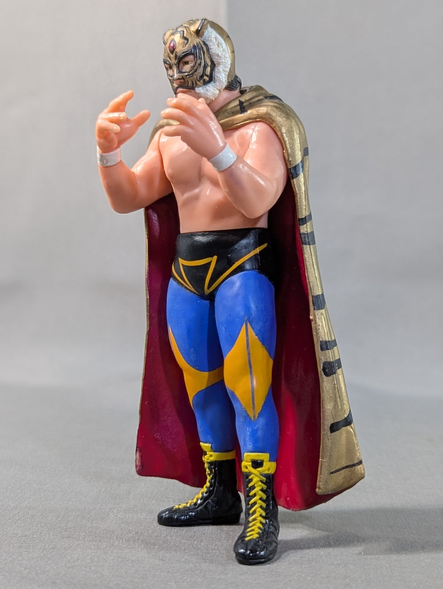 The first Tiger Mask (Legendary Type Cloak)