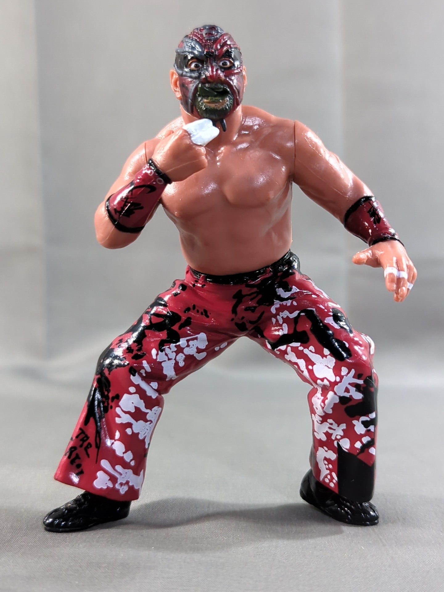 Great  Muta (poisonous spider, finger closed)