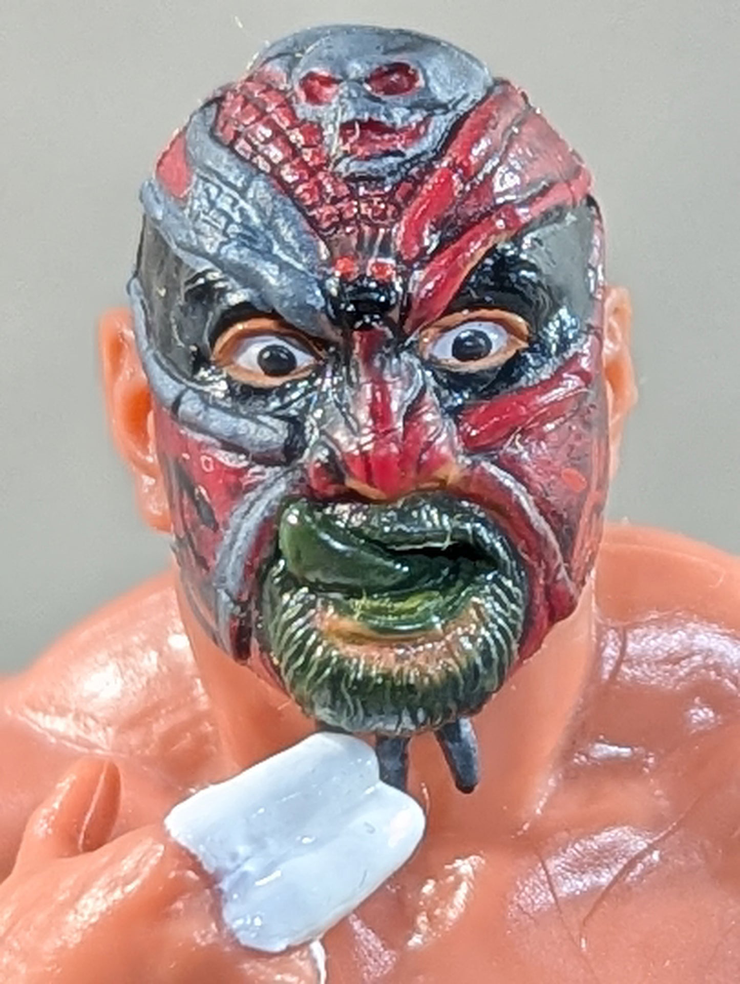 Great  Muta (poisonous spider, finger closed)