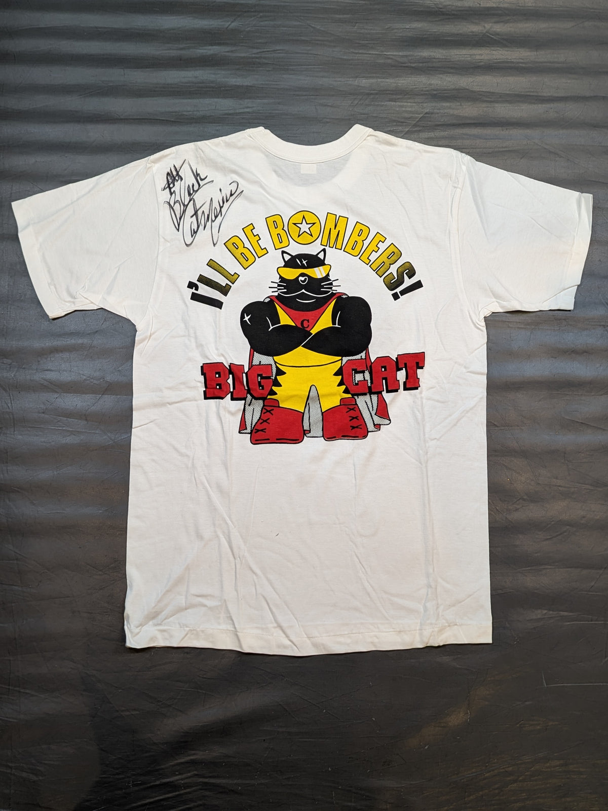 【hand signed autograph】 Black Cat "BIG CAT" Illustration T-Shirt (White)