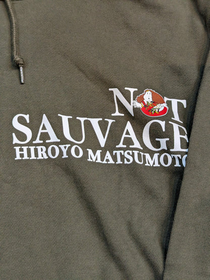 松本浩代「NOT SAUVAGE」プルオーバーパーカー(カーキ)