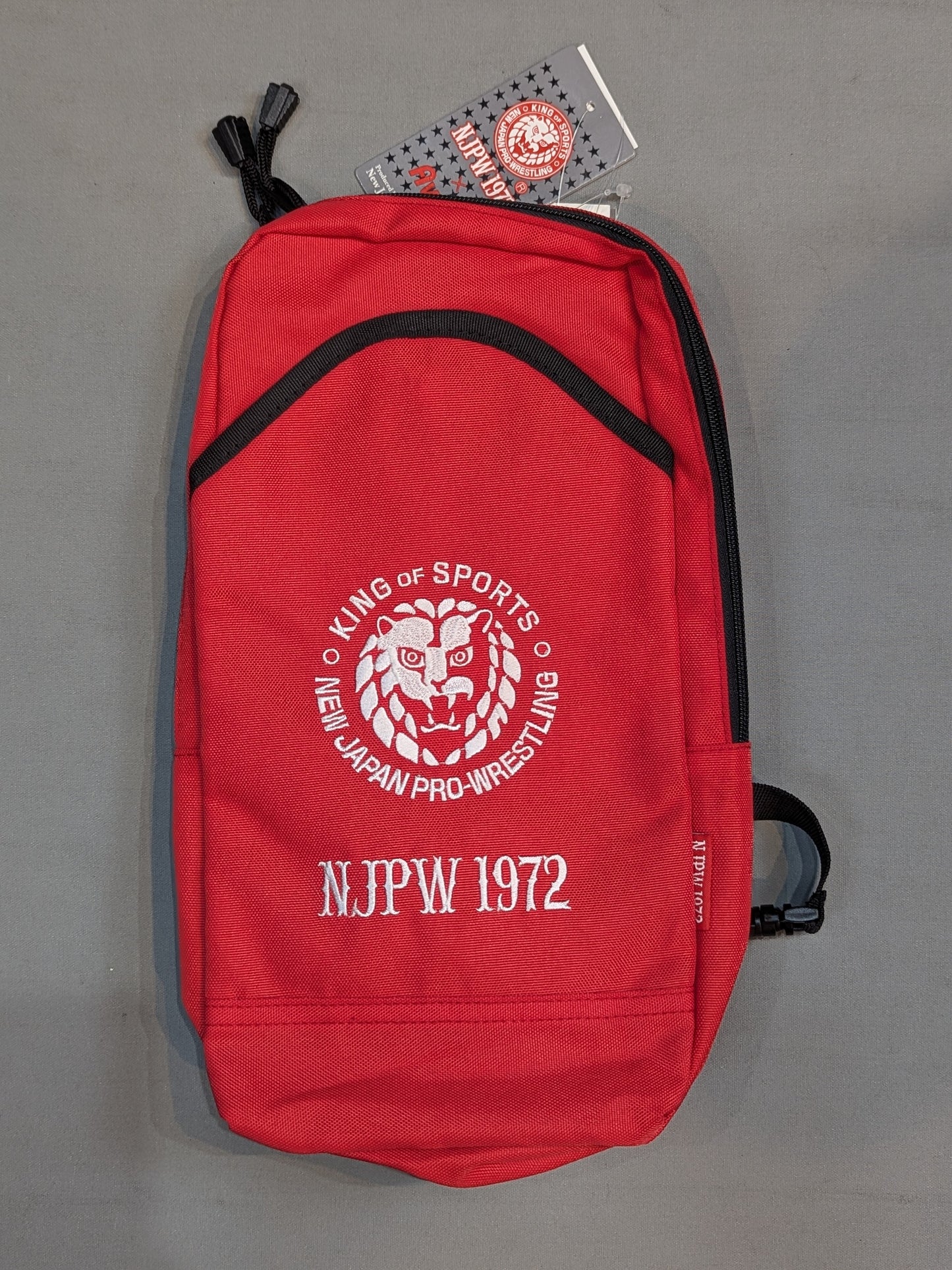 ★新日本プロレス×Avail★ ライオンマーク ショルダーバッグ(レッド)