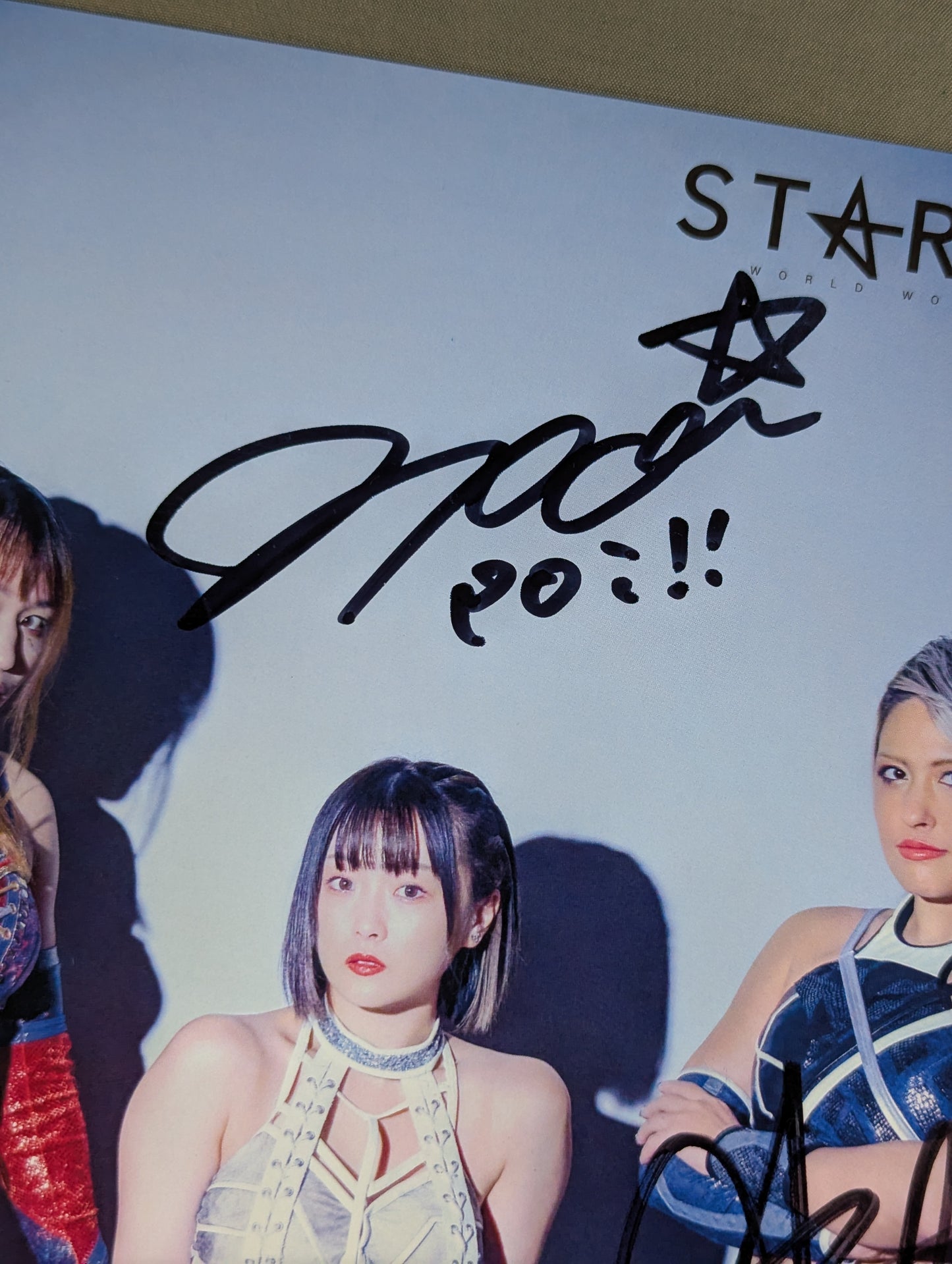 ジュリア＆なつぽい＆朱里 3選手直筆サイン入り スターダムポートレート