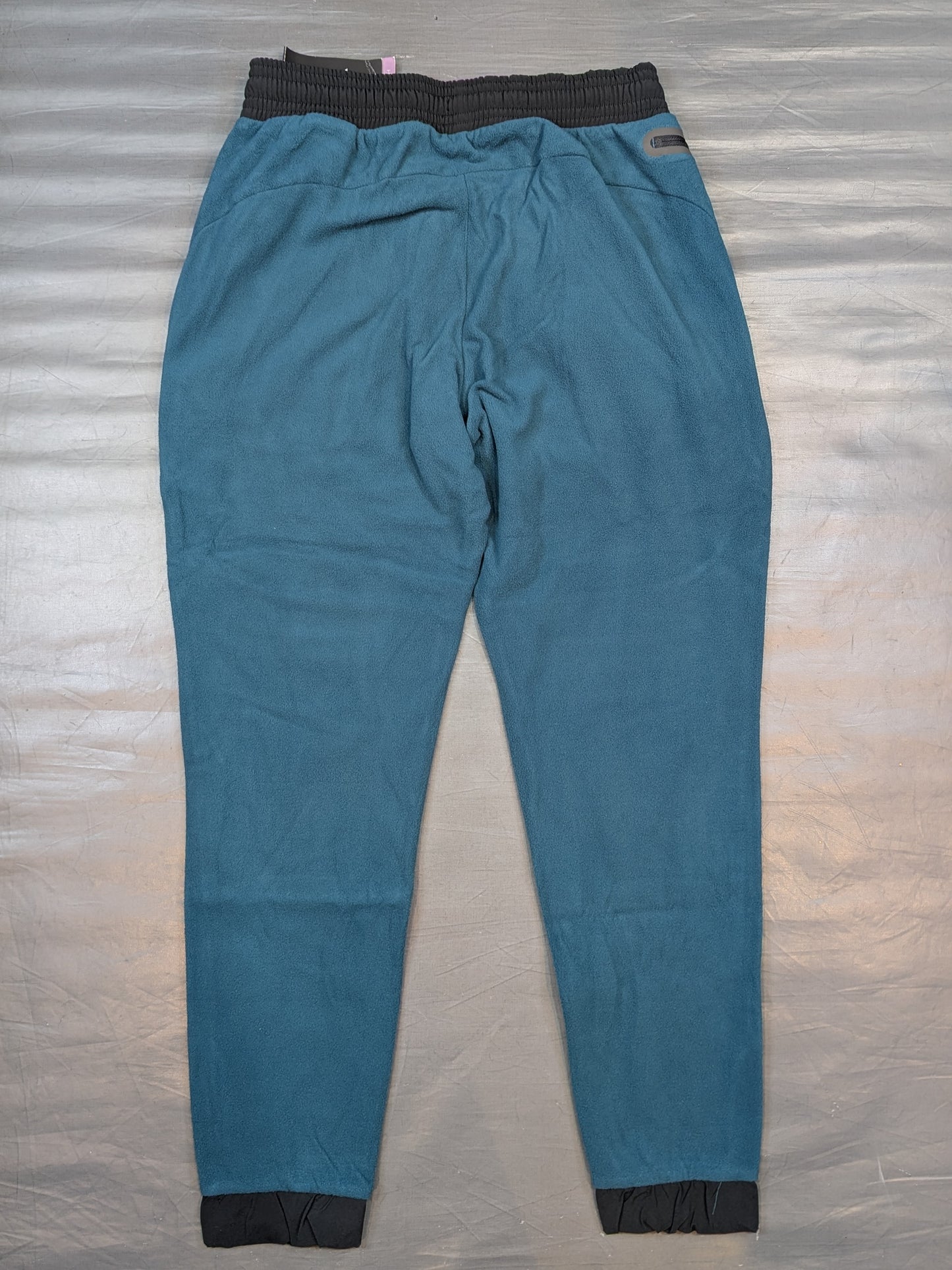 New Japan Pro Wrestling × UNDER ARMOUR Lion Mark  Lash Fleece Pants (Blue-Green× Black)