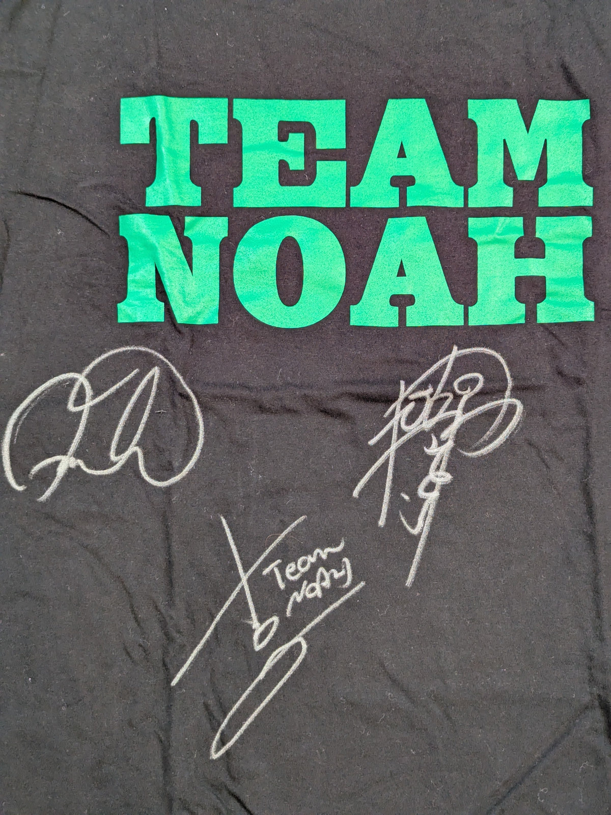 【3選手直筆サイン入り】TEAM NOAH Tシャツ