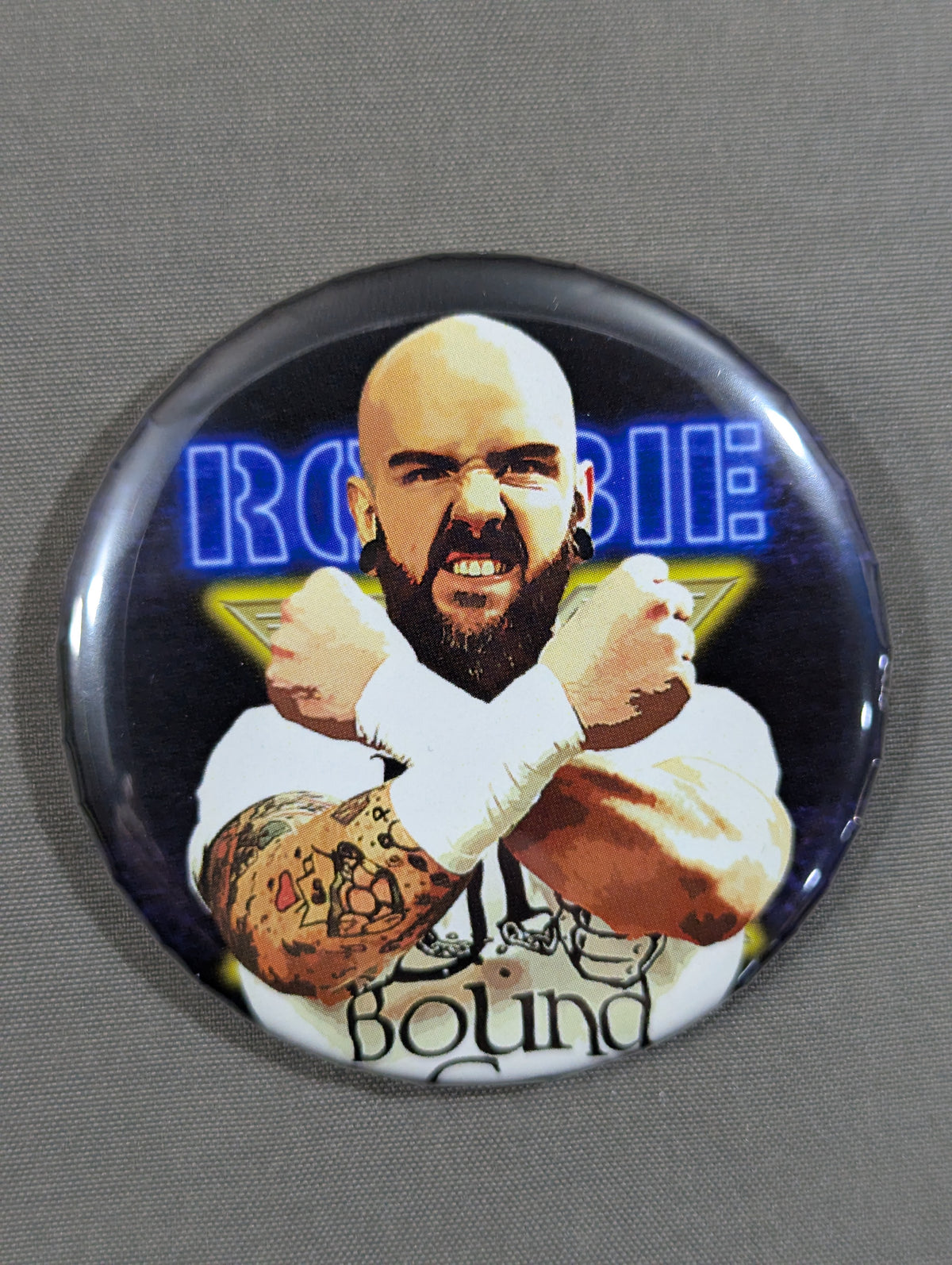 ロビー・エックス BOSJ33 缶バッジ