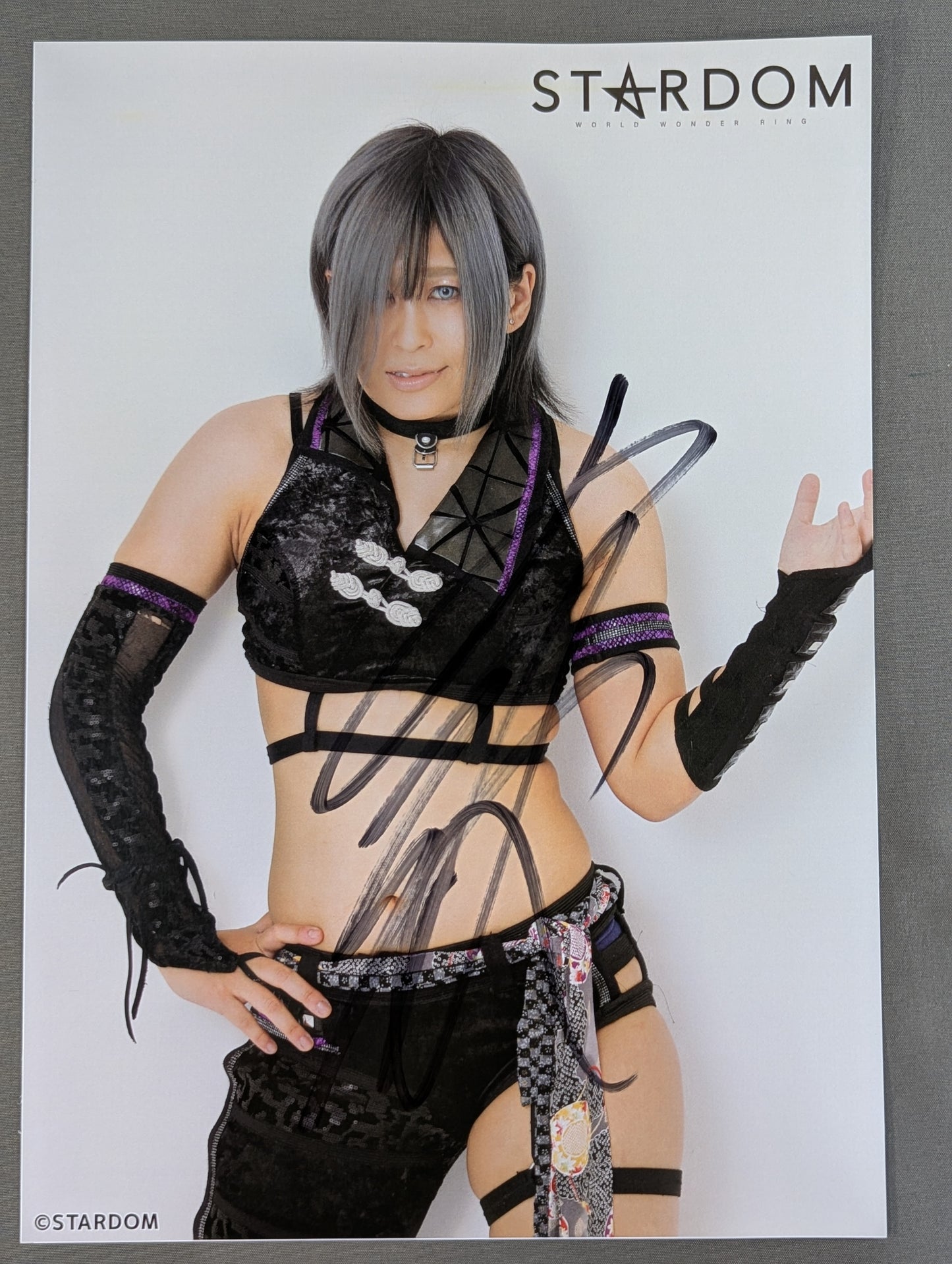 Konami  hand signed autograph  Stardom Pro-Photo  (G-7)