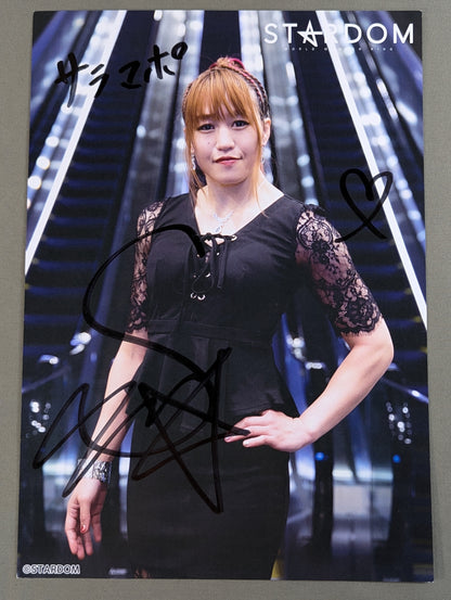 Akari hand signed autograph Stardom Pro-Photo (L-2)