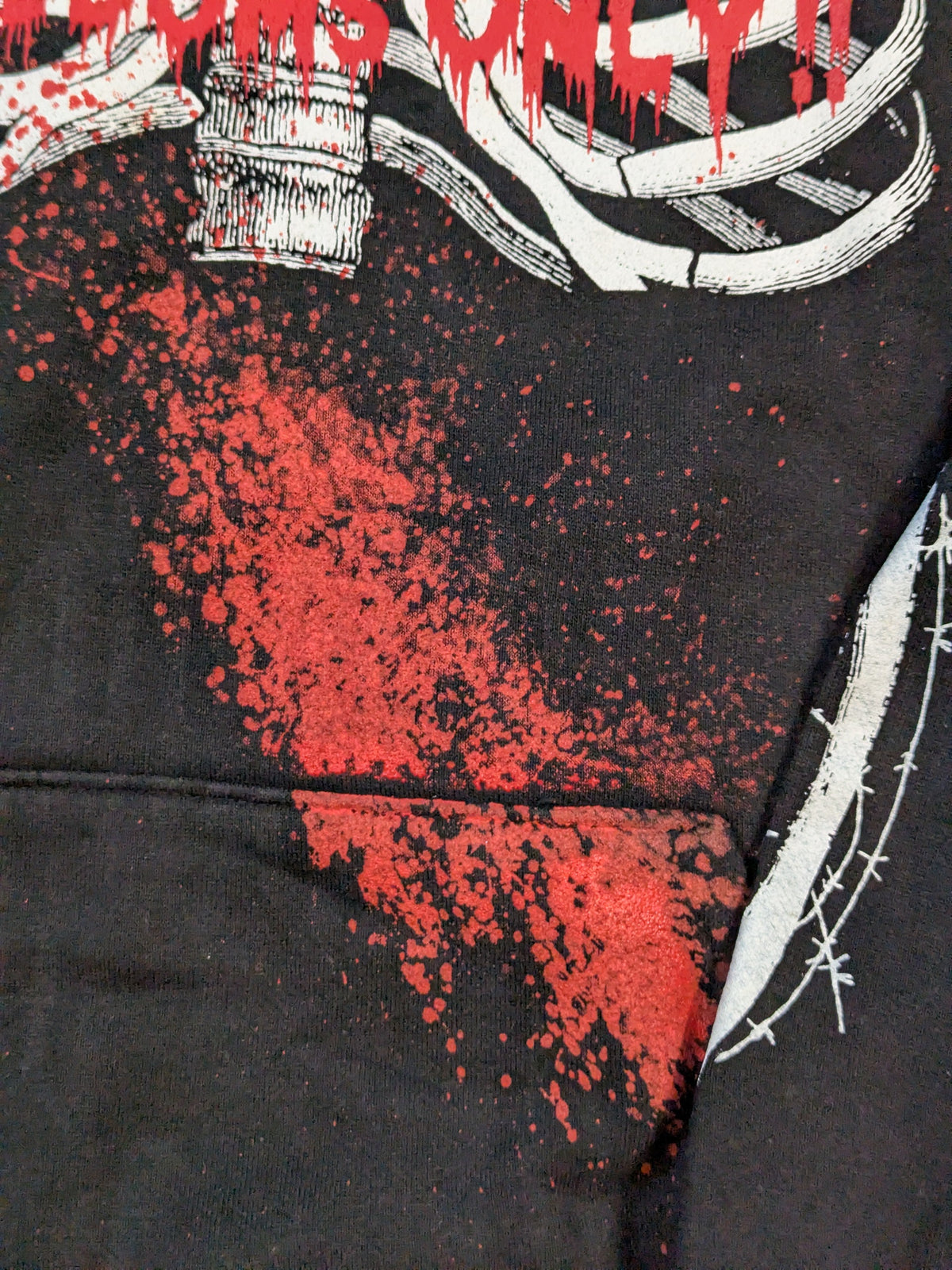 葛西純「THE CRAZY MONKEY`S DEATHMATCH IS FREEDOMS ONLY!!」プルオーバーパーカー(血しぶきver./ブラック)