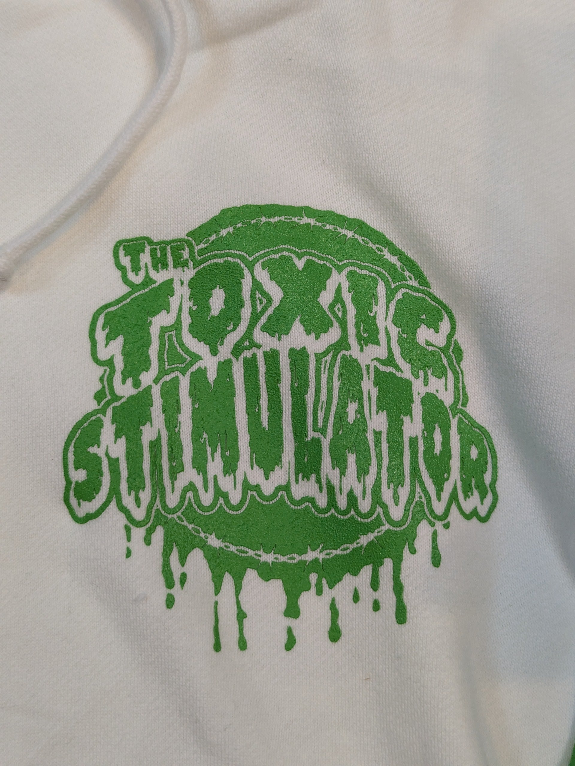 葛西純「THE TOXIC STIMULATOR」ジップパーカー(ホワイト×グリーン
