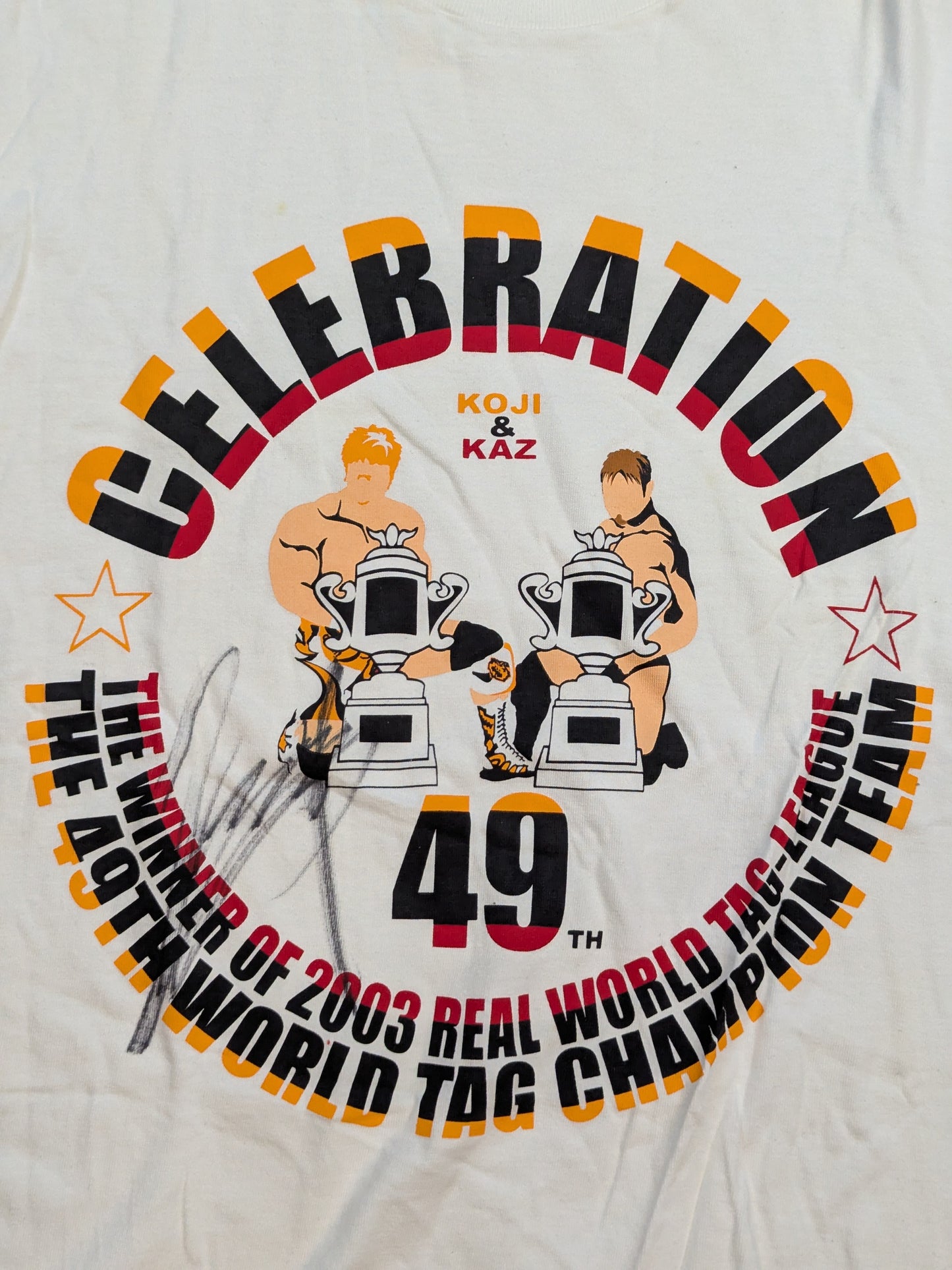 【直筆Wサイン入り】小島聡＆カズ・ハヤシ「CELEBRATION」Tシャツ