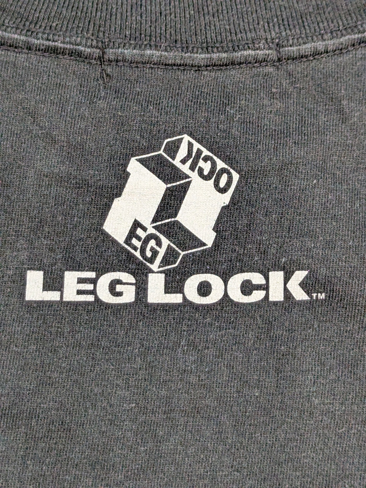 武藤敬司シルエット「LEG LOCK LOVE」シルエットTシャツ