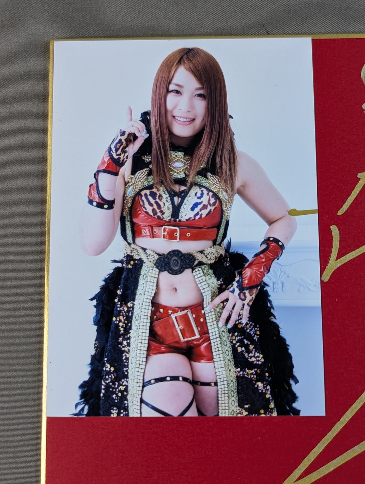 ★フォトリブレ67発売記念★ 紫雷イオ(ブロマイド貼付・赤色紙)