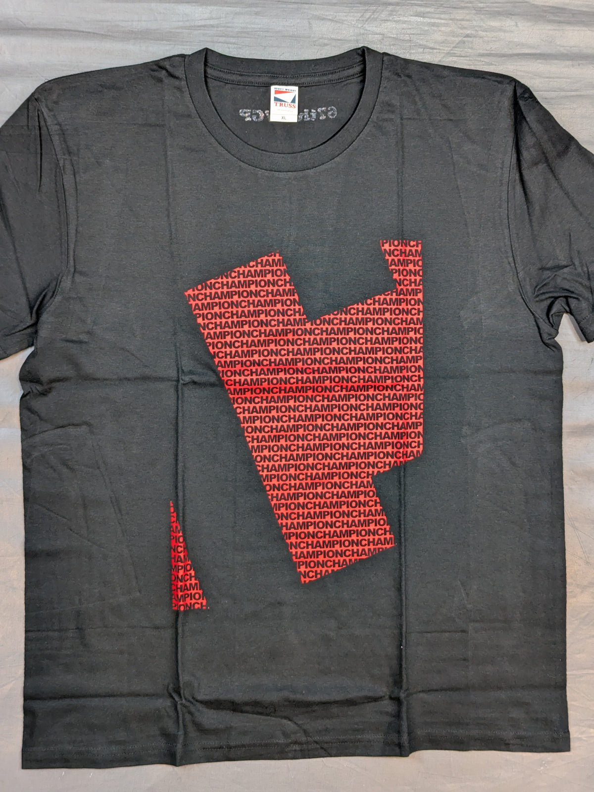 棚橋弘至「C」Tシャツ(ブラック×レッド)