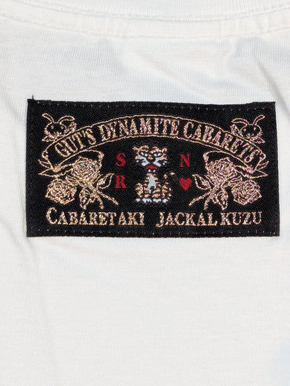 オカダ・カズチカ×ガッツ・ダイナマイト・キャバレーズ コラボTシャツ①(ホワイト)